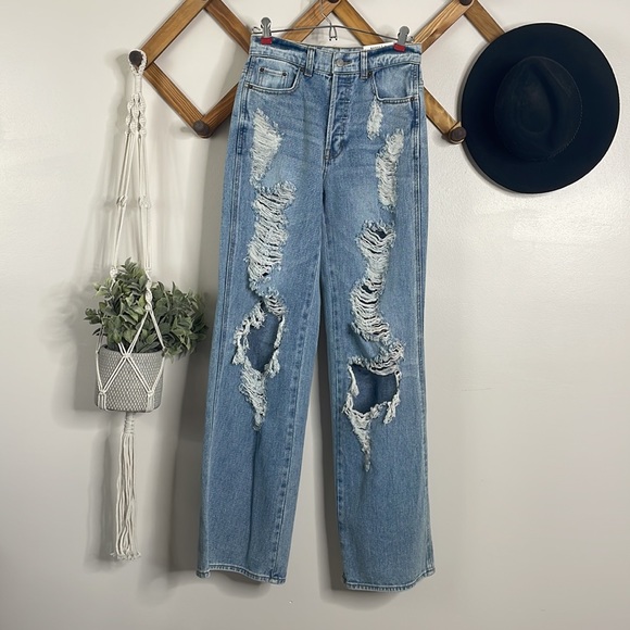 NWT Light Blue High Waisted Baggy Jean - Picture 6 of 8